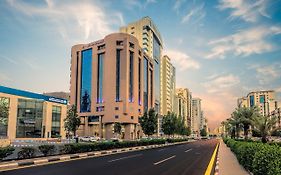 فندق سناف ان العزيزية